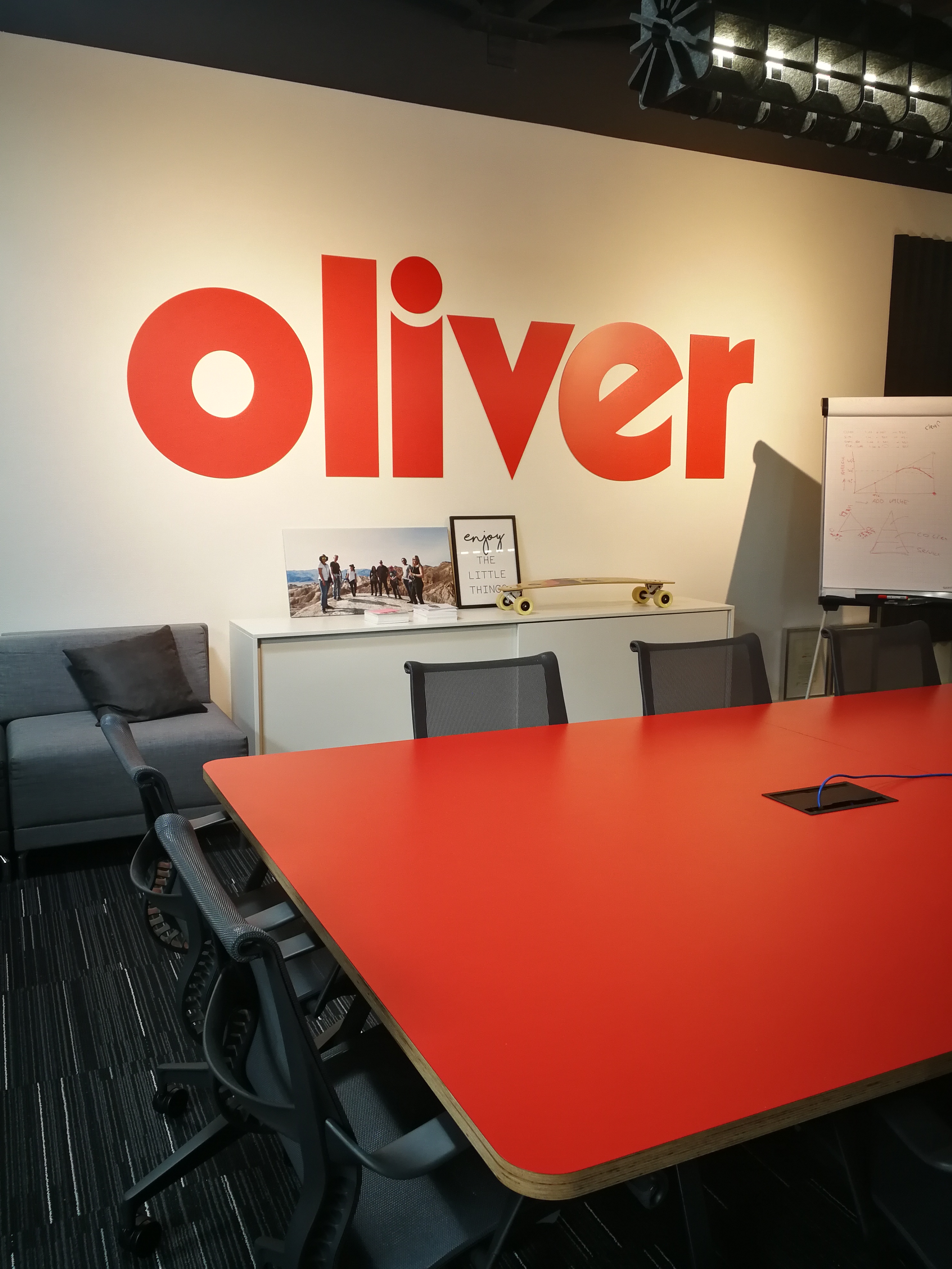 OliverValves_Vergadereenheid_InsideOffice