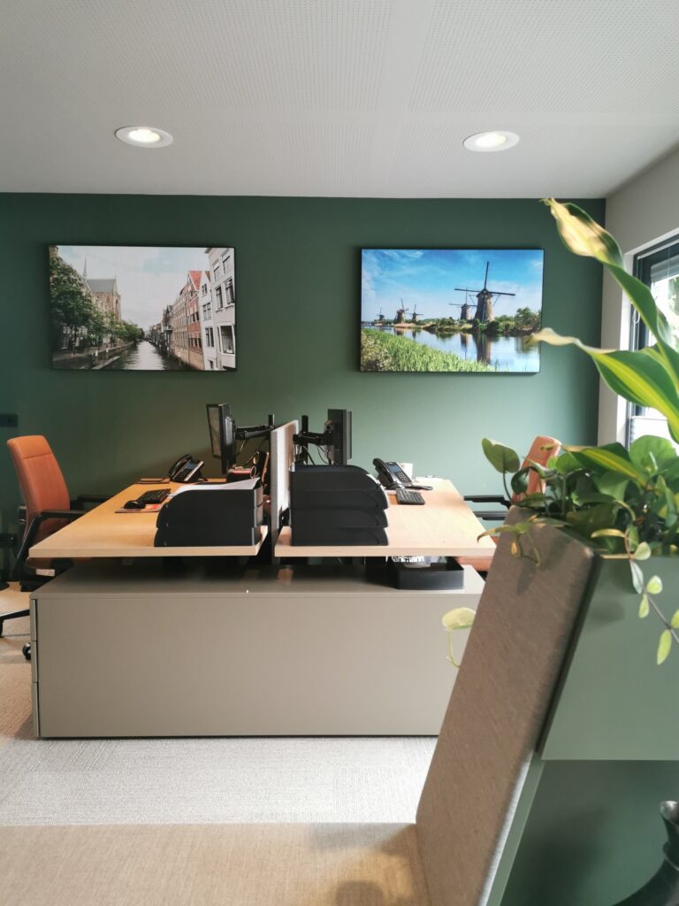 Thuiskantoor met twee werkplekken